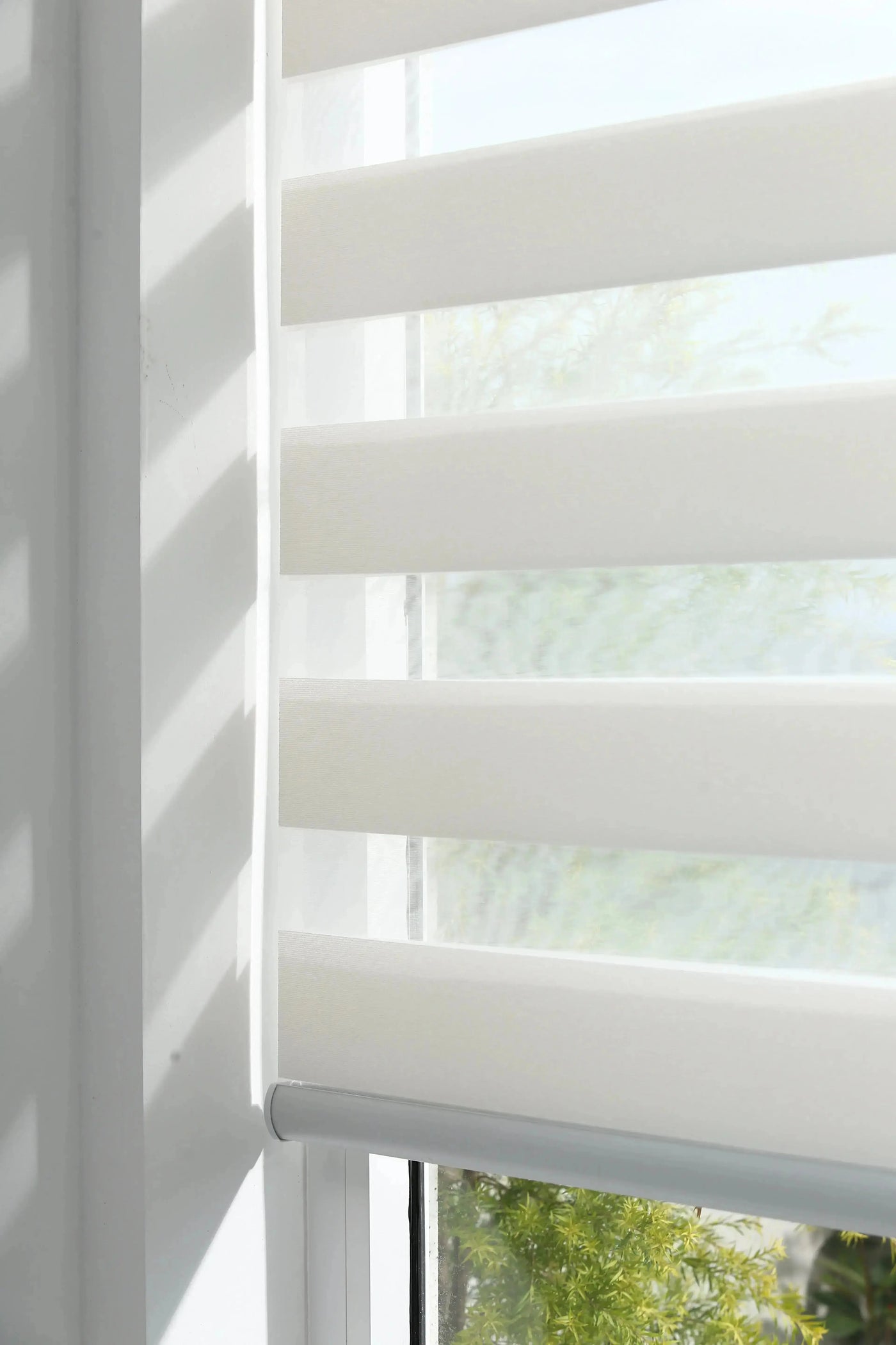 An image of a   Motorized Light-Filtering UV Protection Zebra Shades(VO) by LONGTERM house floor